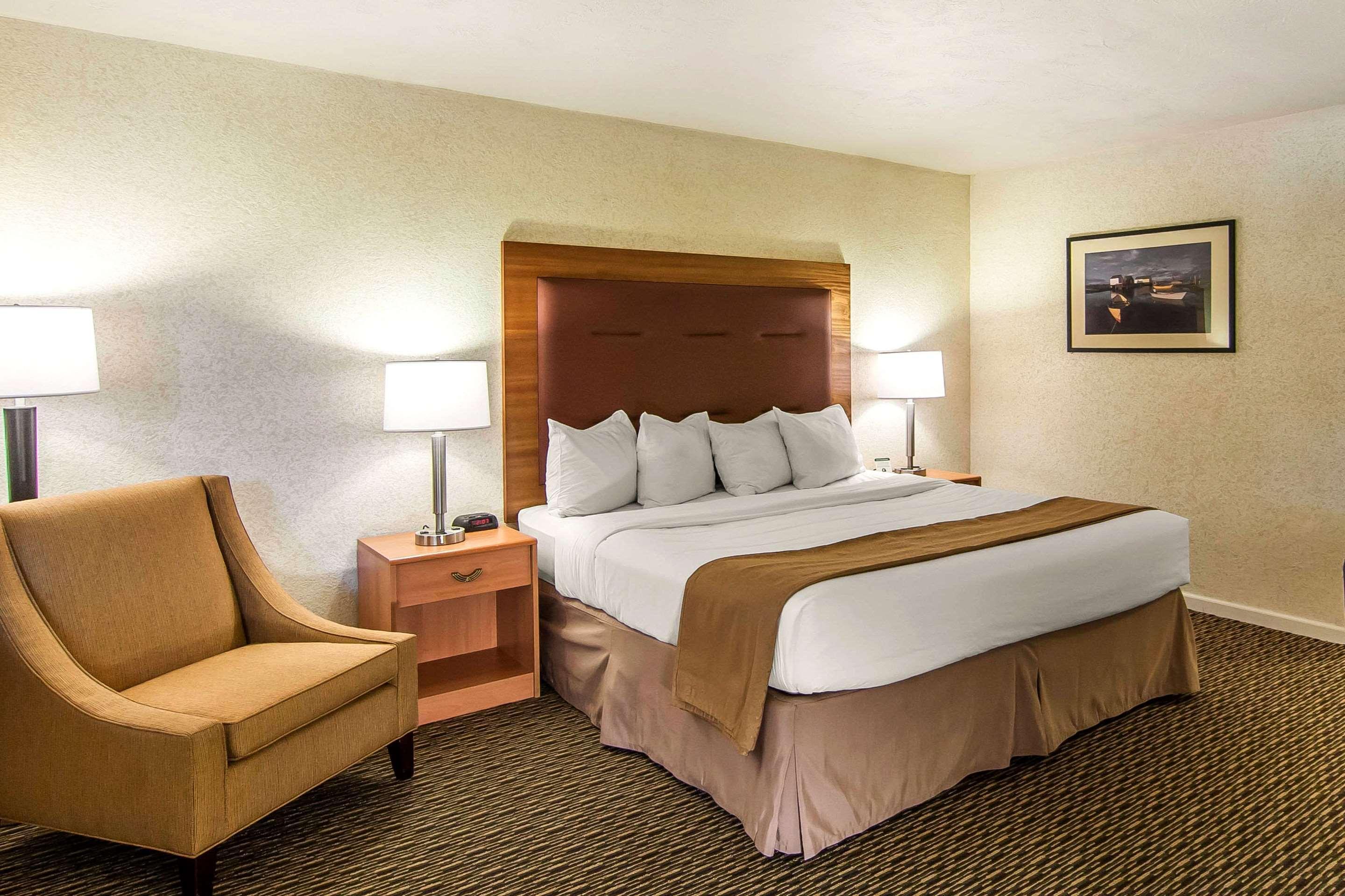 Quality Inn & Suites At Coos Bay North Bend Zewnętrze zdjęcie