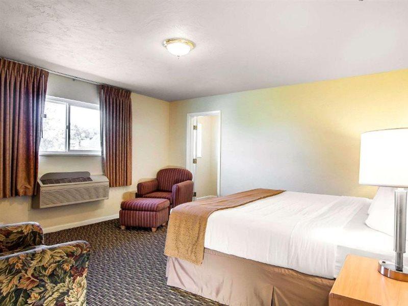 Quality Inn & Suites At Coos Bay North Bend Zewnętrze zdjęcie